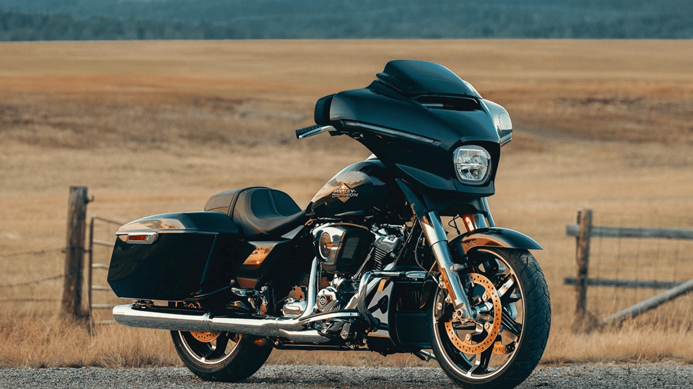2025 Harley-Davidson® Street Glide® parked near Stafford, TX showcasing its sleek touring frame and aerodynamic fairing.