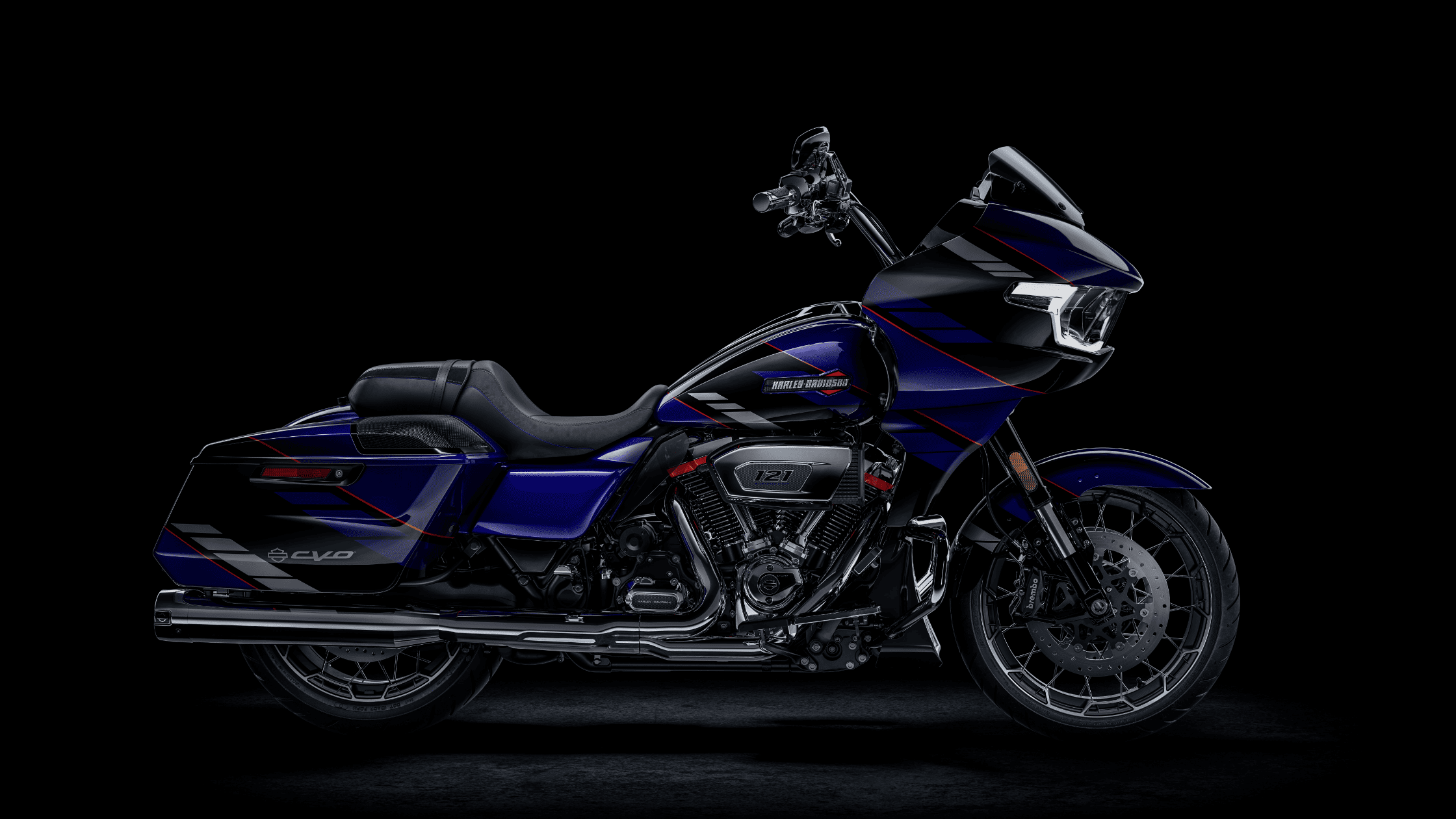 The elegant 2025 Harley-Davidson® CVO™ Road Glide® gleams in Houston, TX, embodying the spirit of freedom and adventure.